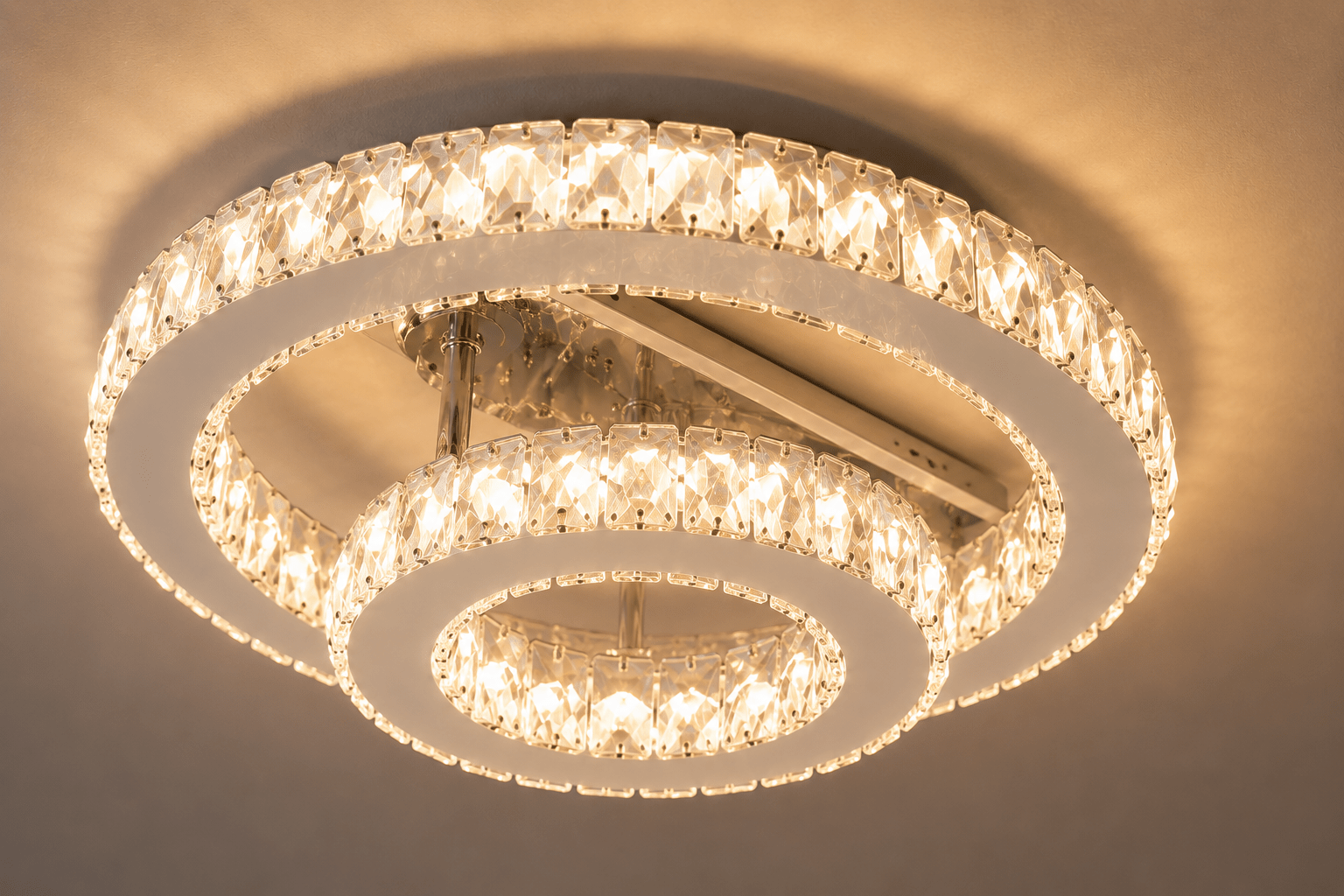 Lustră LED cu Telecomandă Amabile, 66W, cu Cristale, Lumină Caldă/Neutră/Rece, Crom - AdeHouse — Finisaje și Iluminat Premium.