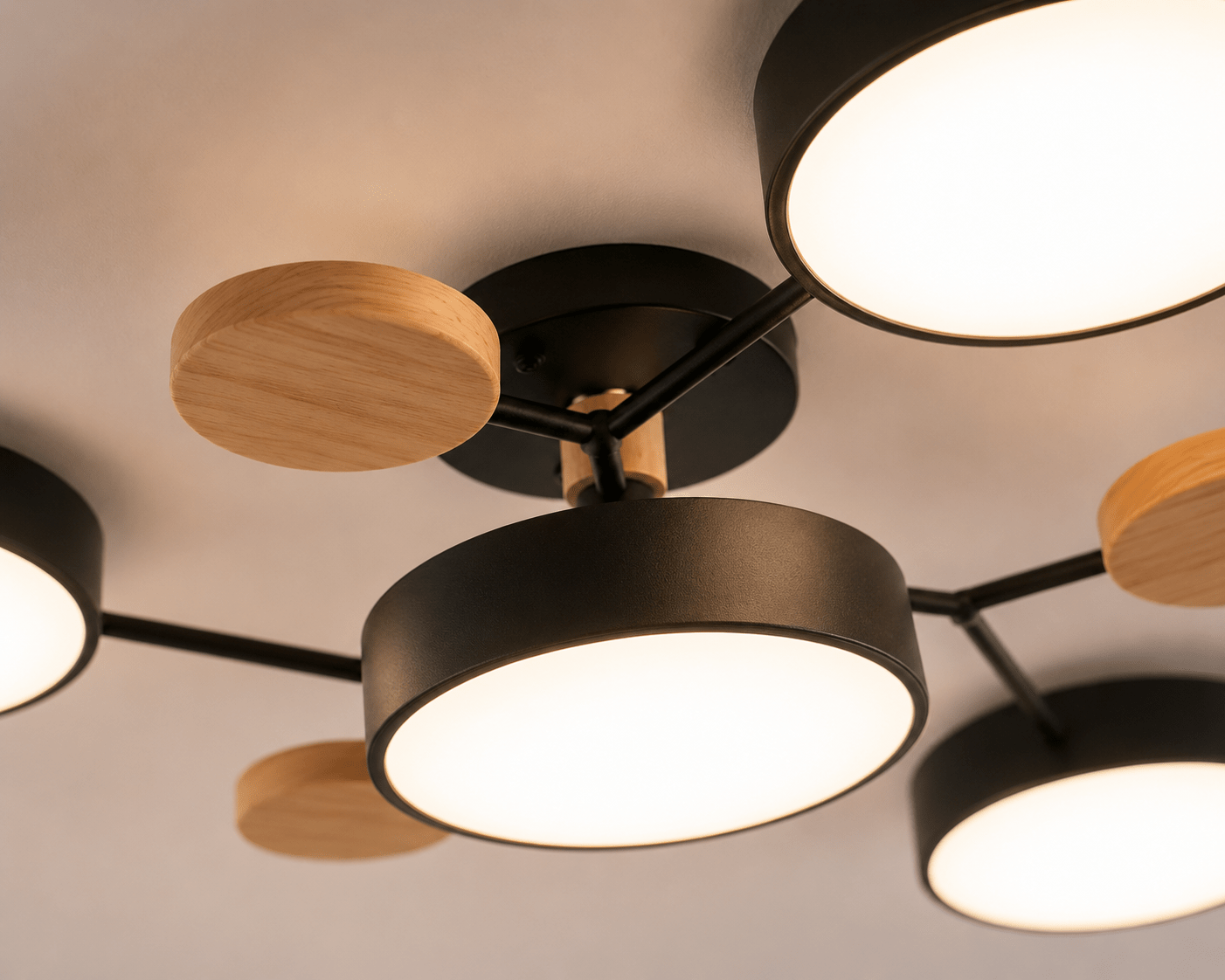 Lustră LED cu Telecomandă Fedora, 120W, Lumină Caldă/Neutră/Rece - AdeHouse — Finisaje și Iluminat Premium.