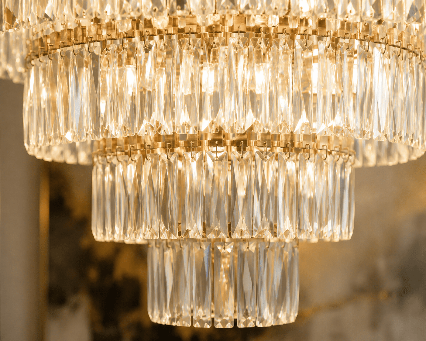 Candelabru Cristal Serafima, 60W, Auriu - AdeHouse — Finisaje și Iluminat Premium.